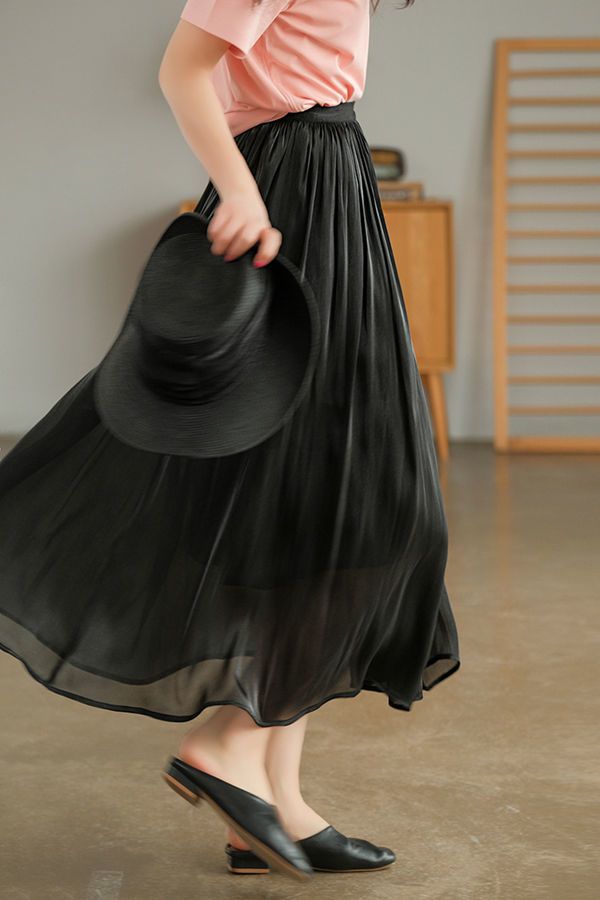 Flowing gauze skirt swaying romantic high-end cutting slimming solid color glossy texture half skirt for women