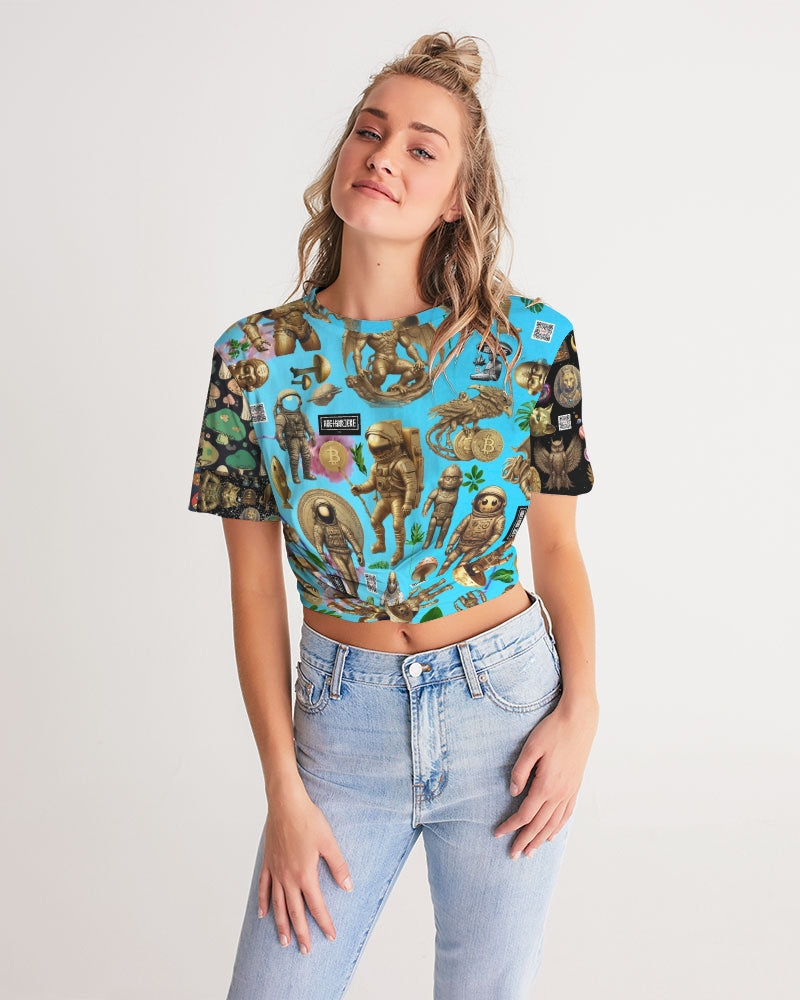 Alien Trendy Abstrak Collection Women's All-Over Print Twist-Front Cropped Tee