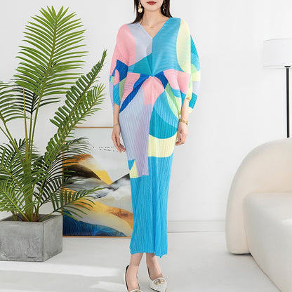 Printed bat sleeve dress with high-end temperament, pleated V-neck, slimming and buttocks wrapped long skirt