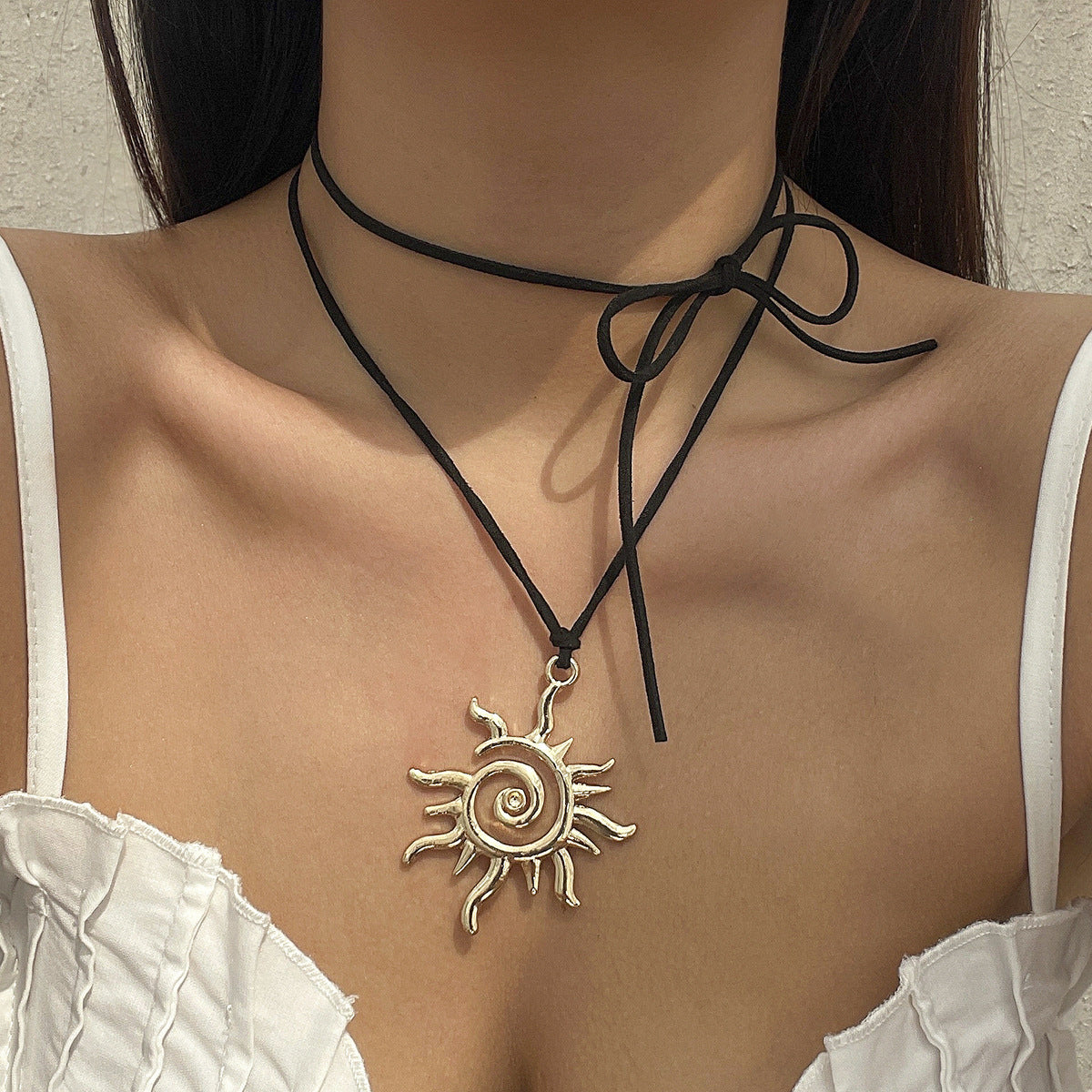 Bohemian style conch mermaid pendant choker pull-out strap sunflower collarbone necklace