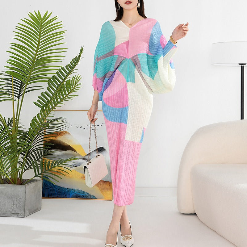 Printed bat sleeve dress with high-end temperament, pleated V-neck, slimming and buttocks wrapped long skirt