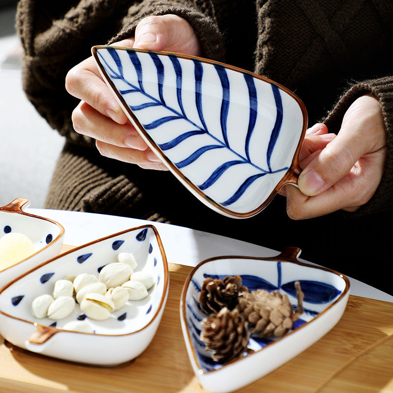 Creative Leaf Shape Seasoning Bowl Ceramic Snack Dish